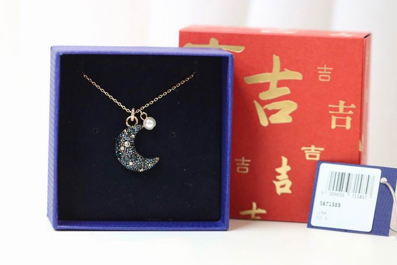 Swarovski Necklace 01lyr22 (3)